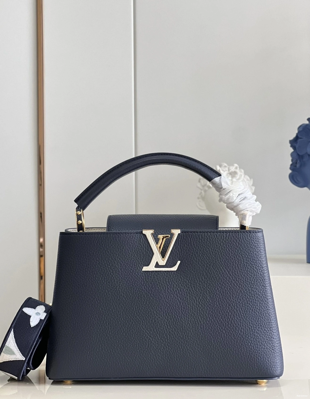 Cheap VUITTON CAPUCINES LOUIS MM 0815